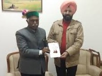 Gurmet Bedi’s book- Meri hi koi aakriti released by Bandaru Dattatraya