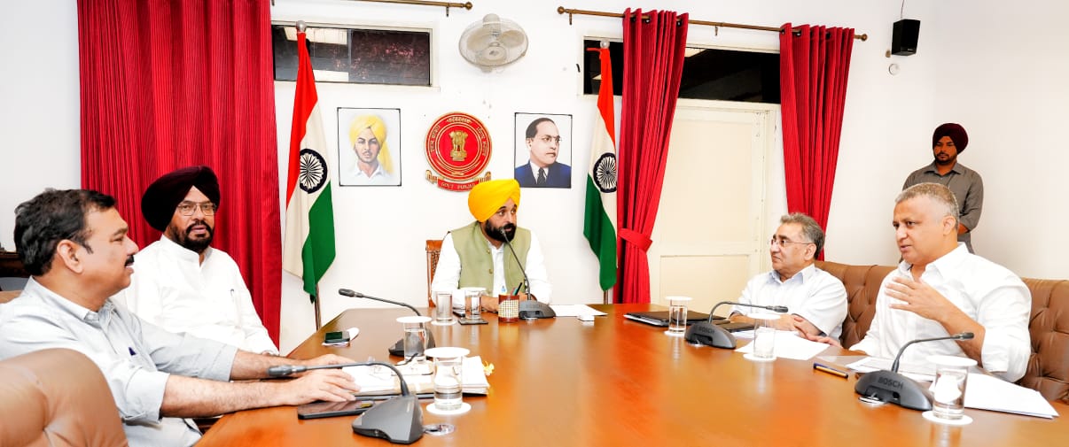 CM gives green signal for starting special drive to repair rural roads at cost of Rs 692 crore